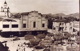 1945