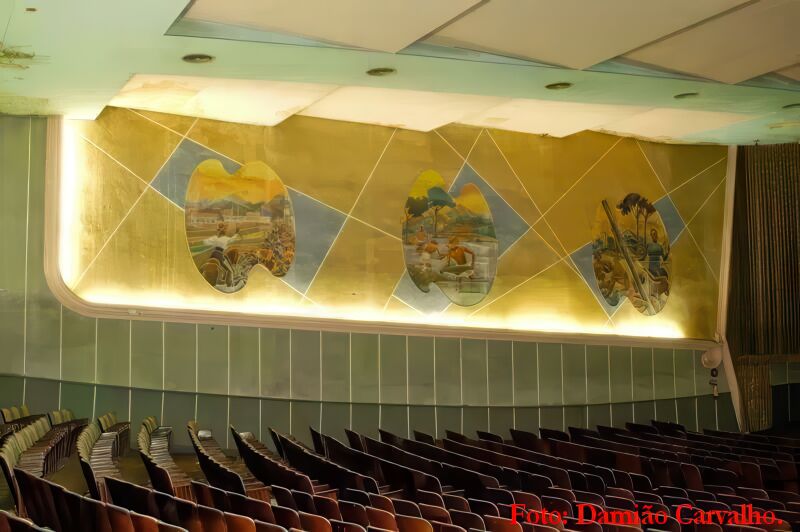 Arquivo:Cine Presidente interior parede esquerda.jpg