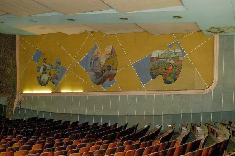 Arquivo:Cine Presidente interior parede direita.jpg