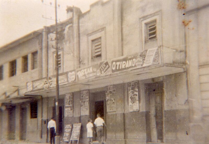 Arquivo:Paratodos 1951 1.jpg